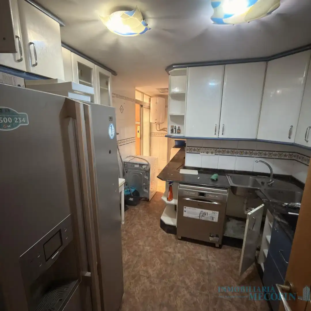 Küche von Wohnung zum Verkauf in Benidorm mit Klimaanlage und Terrasse