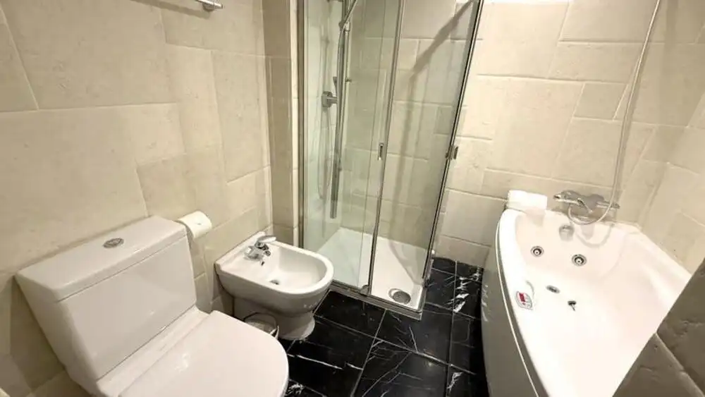 Bathroom of Apartments for rent in Marbella  with Air Conditioner, Terrace and Swimming Pool