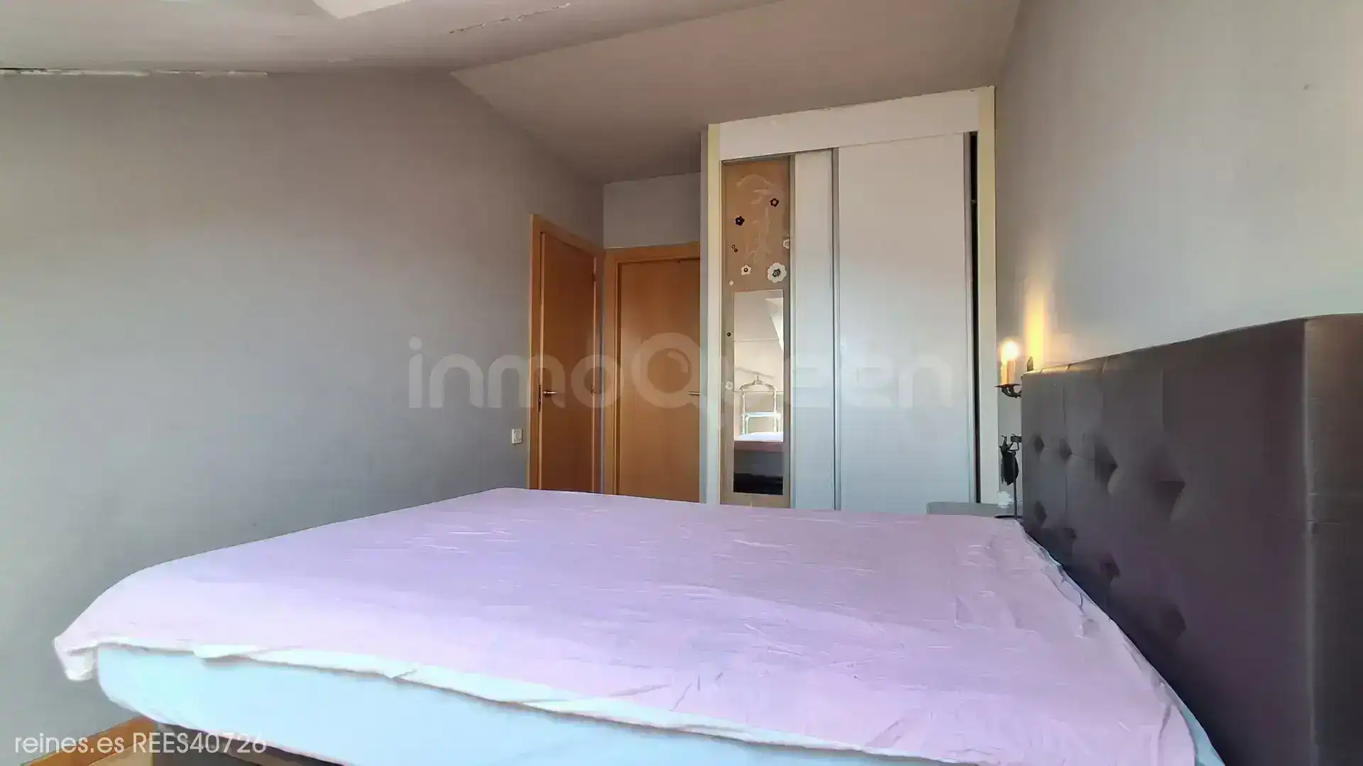 Dormitori de Apartament de lloguer en Siero amb Calefacció