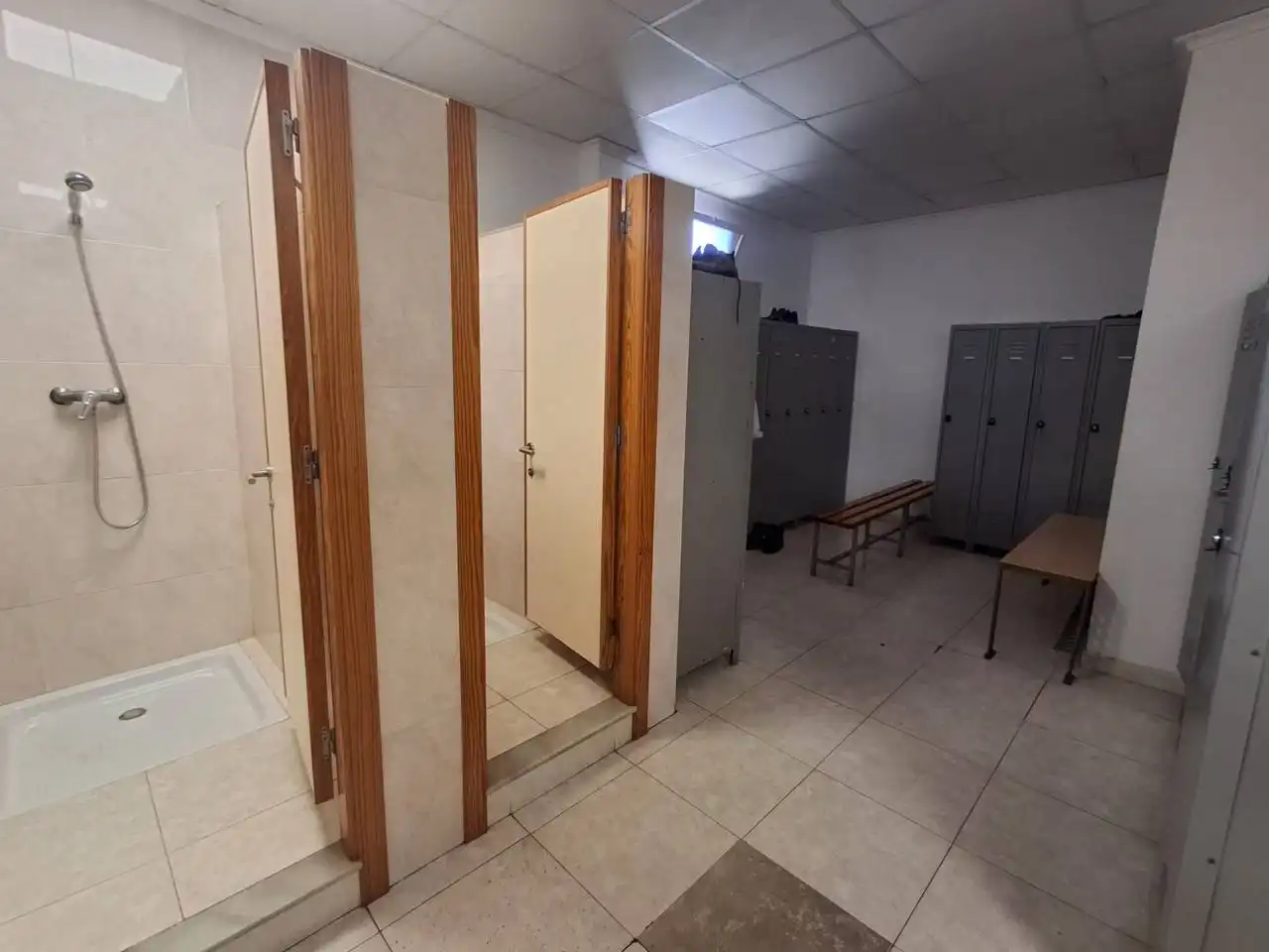 Bathroom of Industrial buildings for rent in Sollana