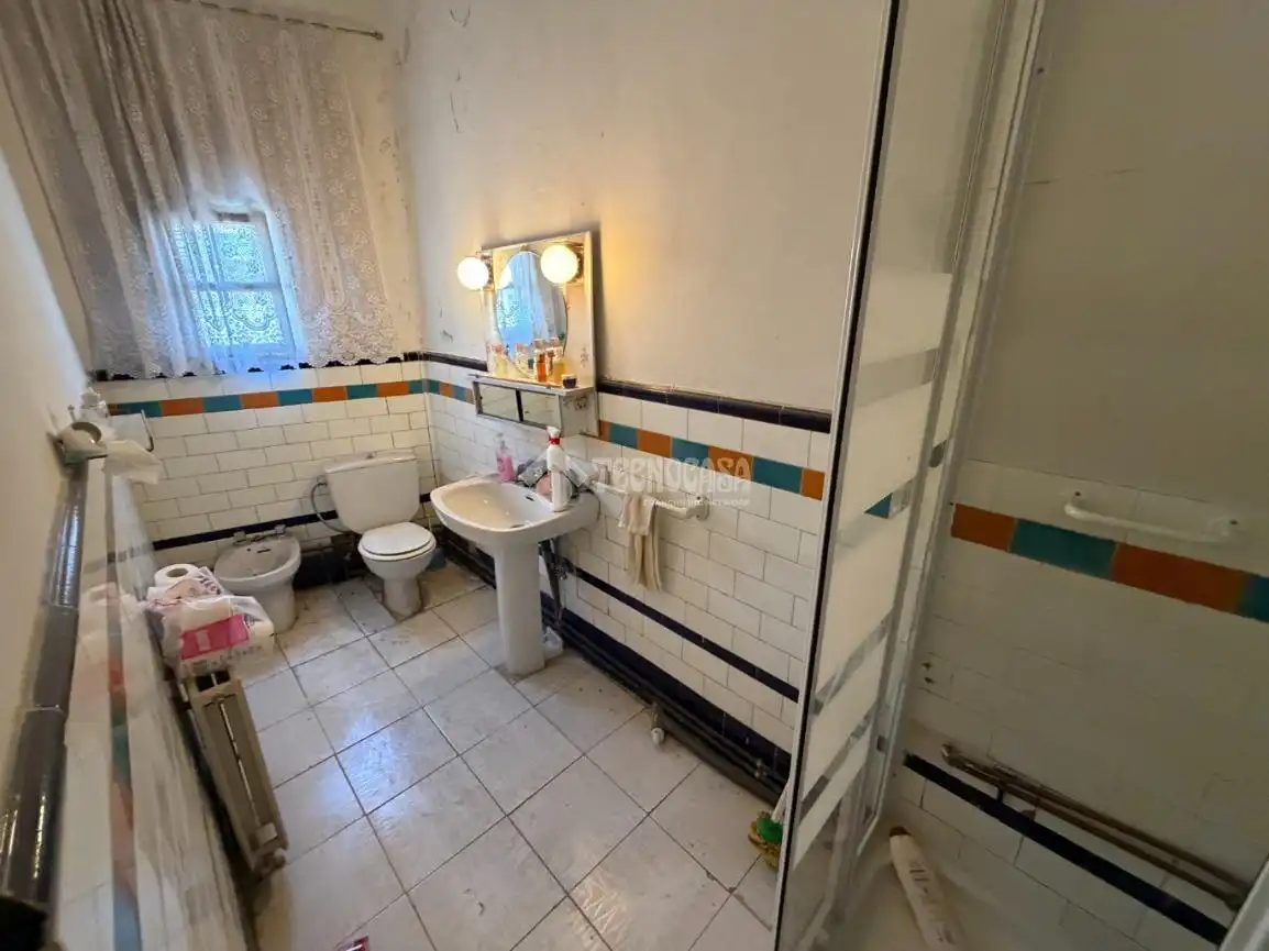 Baño de Casa adosada en venta en Arganda del Rey con Calefacción, Jardín privado y Balcón