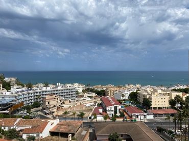 Apartamento con piscina en alquiler en Montemar