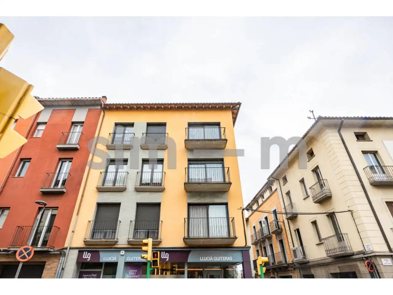 Vista exterior de Dúplex en venda en Manlleu amb Calefacció, Terrassa i Balcó