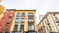Exterior view of Duplex for sale in Manlleu  with Heating, Terrace and Balcony