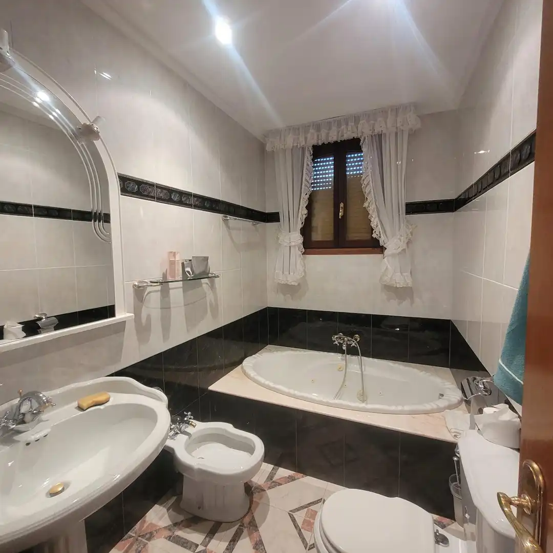 Baño de Casa o chalet en venta en Agres con Jardín privado, Piscina y Amueblado