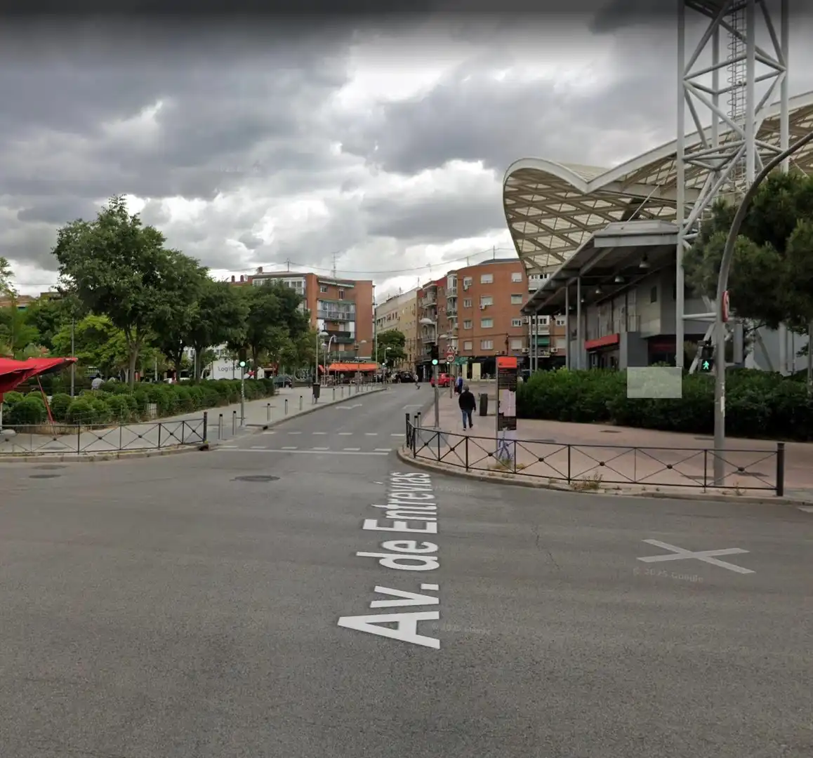 Vista exterior de Apartament en venda en Madrid amb Aire condicionat, Calefacció i Moblat