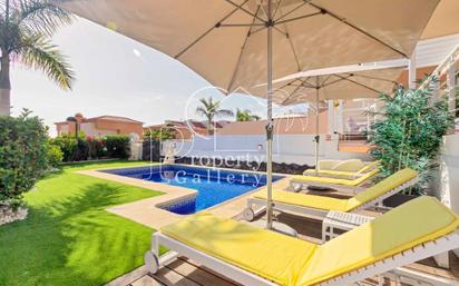 Vista exterior de Casa o xalet en venda en Santiago del Teide amb Aire condicionat, Jardí privat i Terrassa