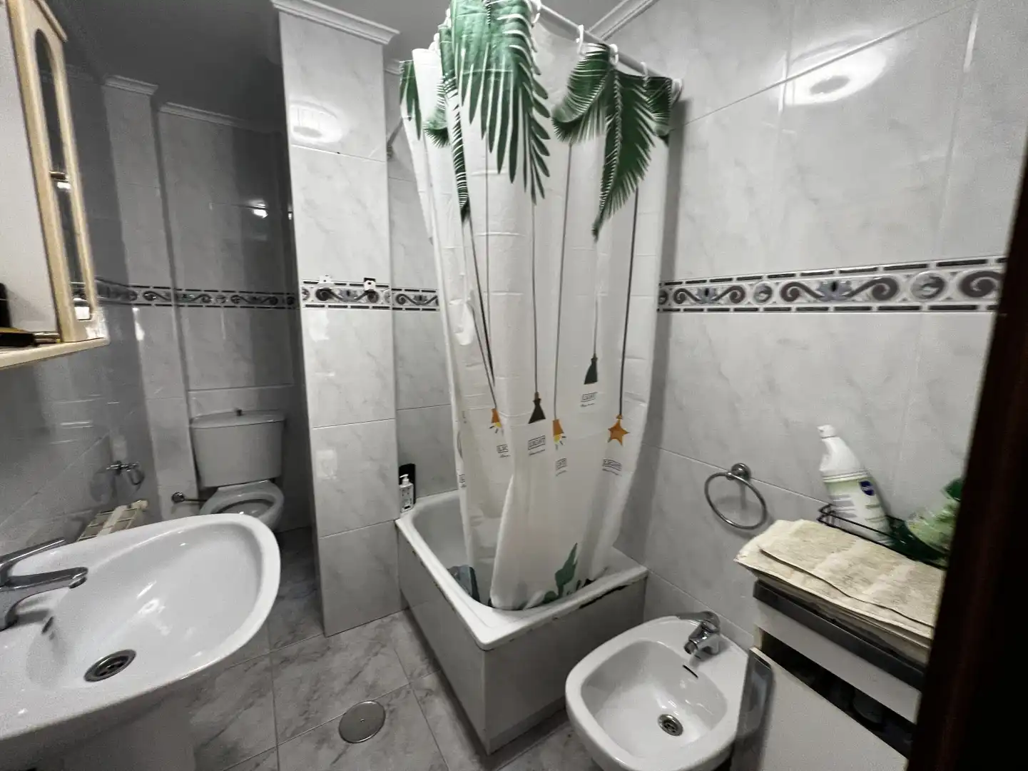 Baño de Piso en venta en Santander con Calefacción, Parquet y Balcón