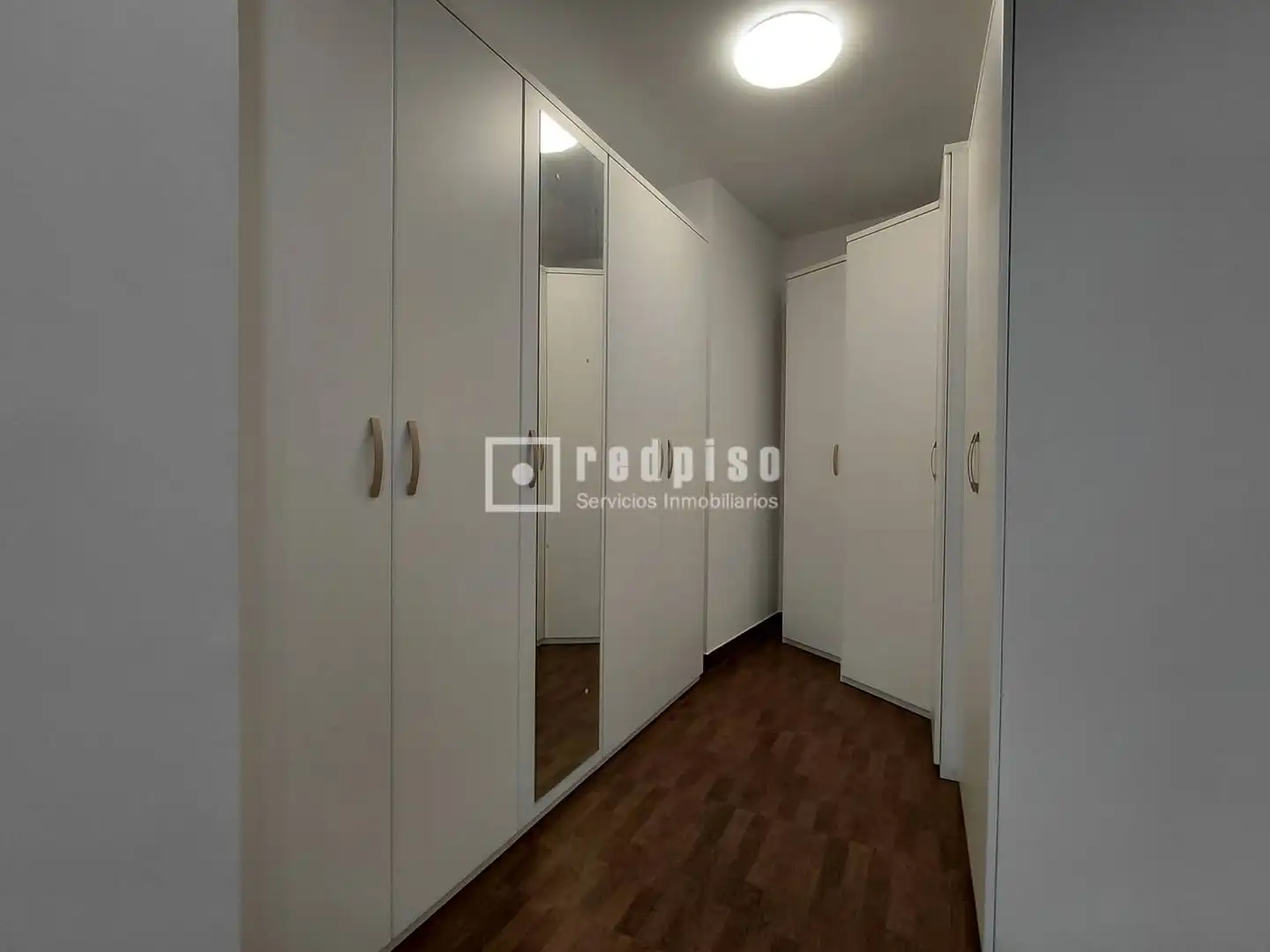 Habitación de Piso de alquiler en Valencia con Aire acondicionado y Amueblado