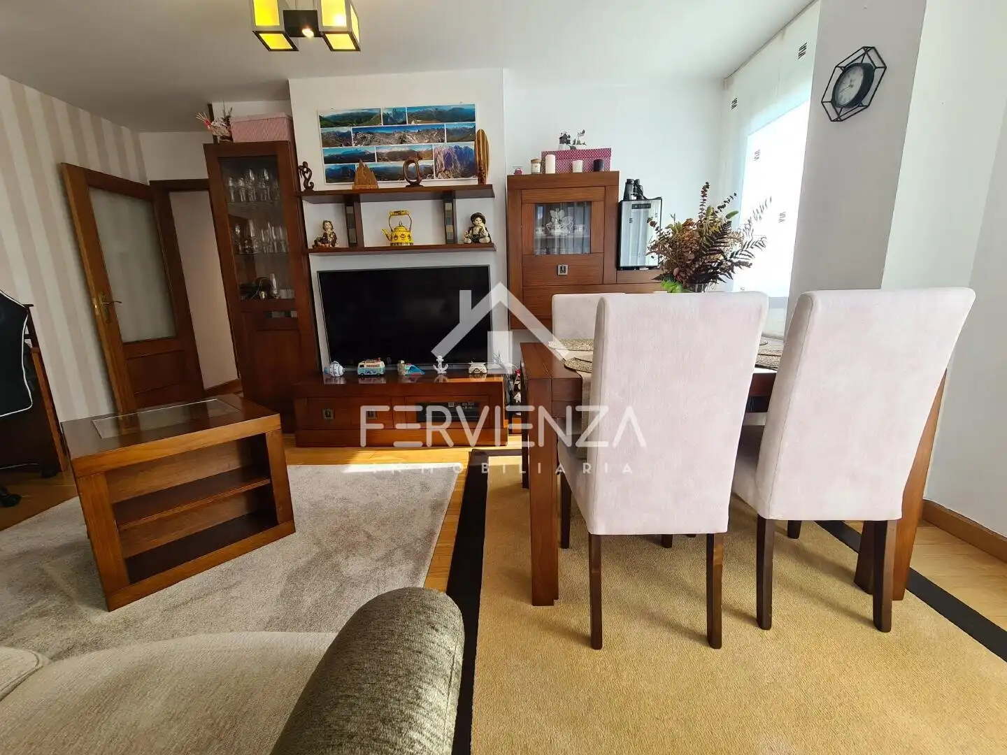Sala d'estar de Dúplex en venda en Lena