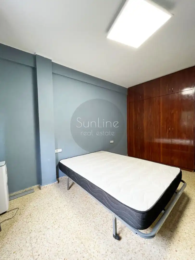 Schlafzimmer von Wohnung zum Verkauf in Valencia mit Klimaanlage, Möbliert und Balkon