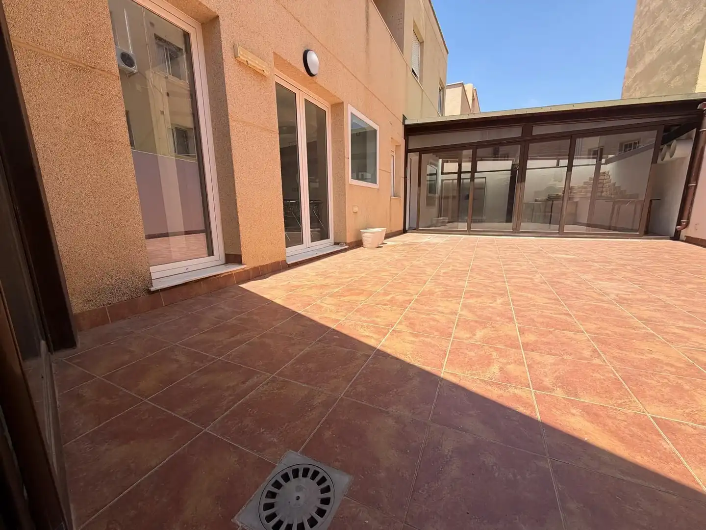 Terraza de Piso en venta en El Ejido con Aire acondicionado
