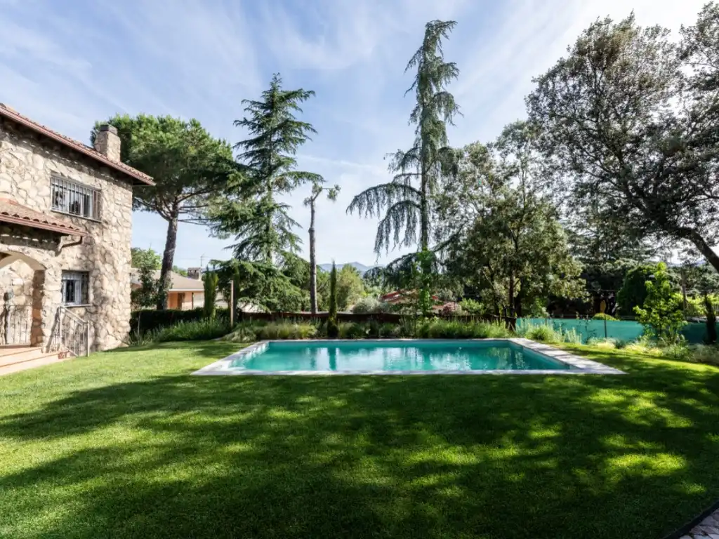 Piscina de Casa o chalet en venta en Galapagar con Jardín privado, Terraza y Trastero