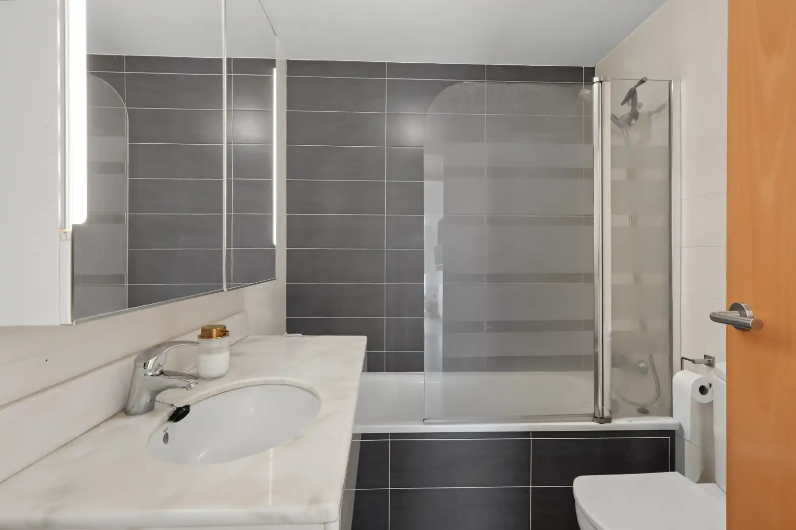 Flat for sale in Plaça dels Països Catalans, Vilobí d'Onyar