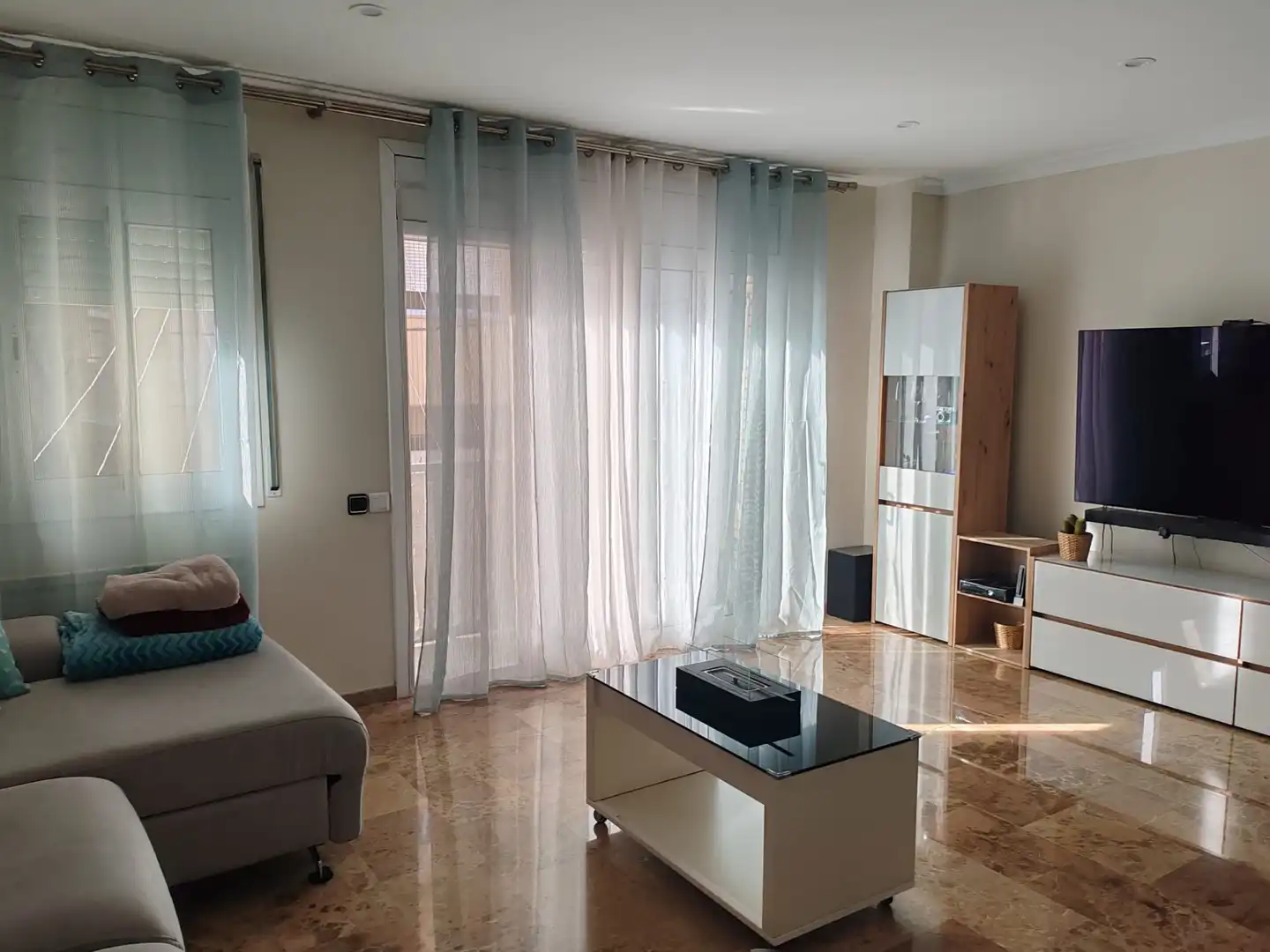 Sala de estar de Dúplex en venta en Mataró con Calefacción, Terraza y Horno