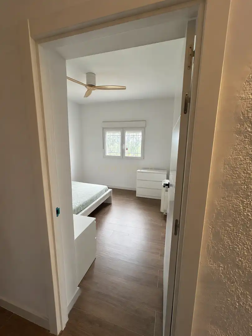 Bedroom of Houses for sale in Arroyo de la Luz  with Air Conditioner, Private garden and Swimming Pool