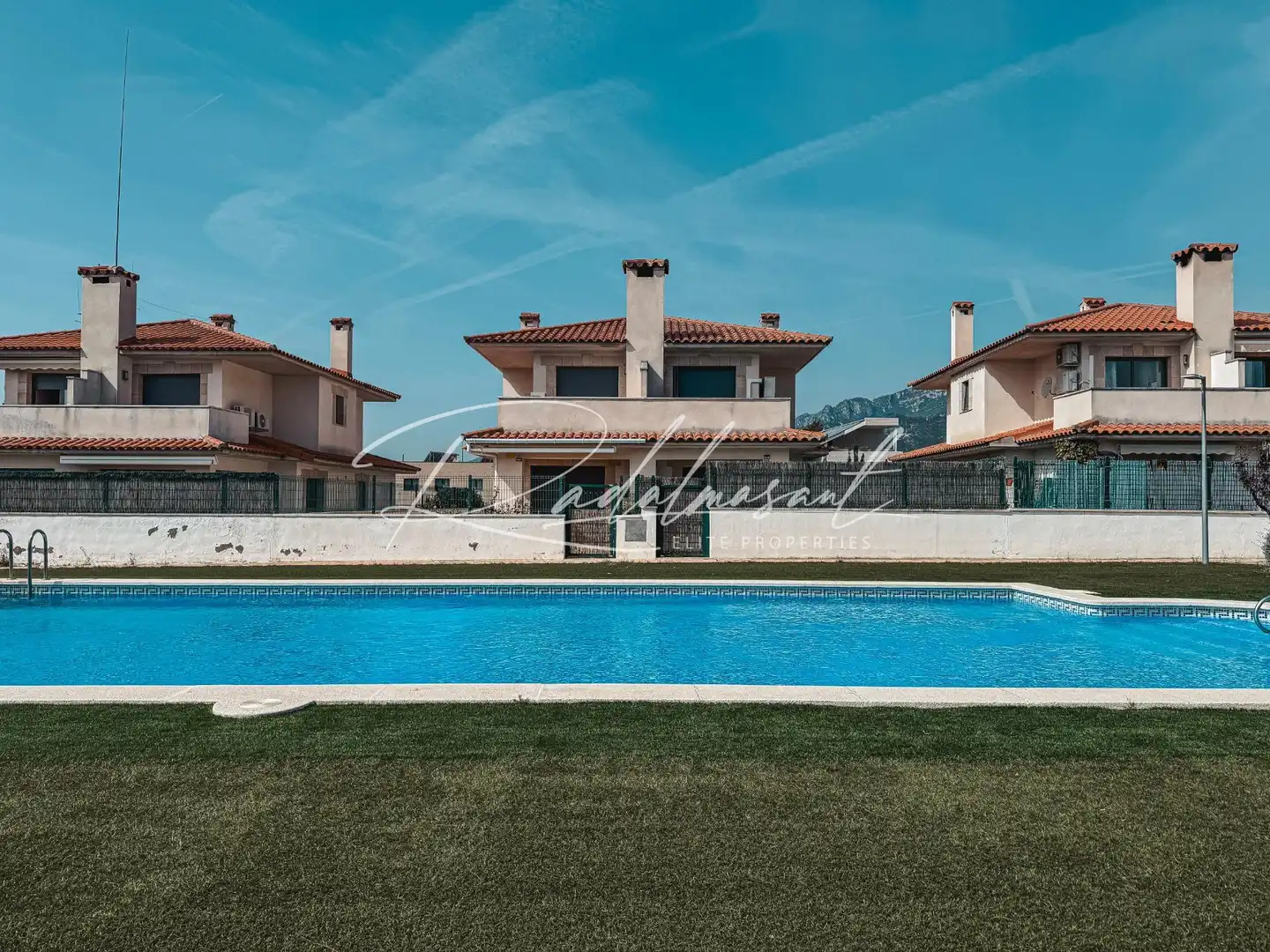 Piscina de Casa adosada en venda en Vandellòs i l'Hospitalet de l'Infant amb Jardí privat, Terrassa i Piscina comunitària