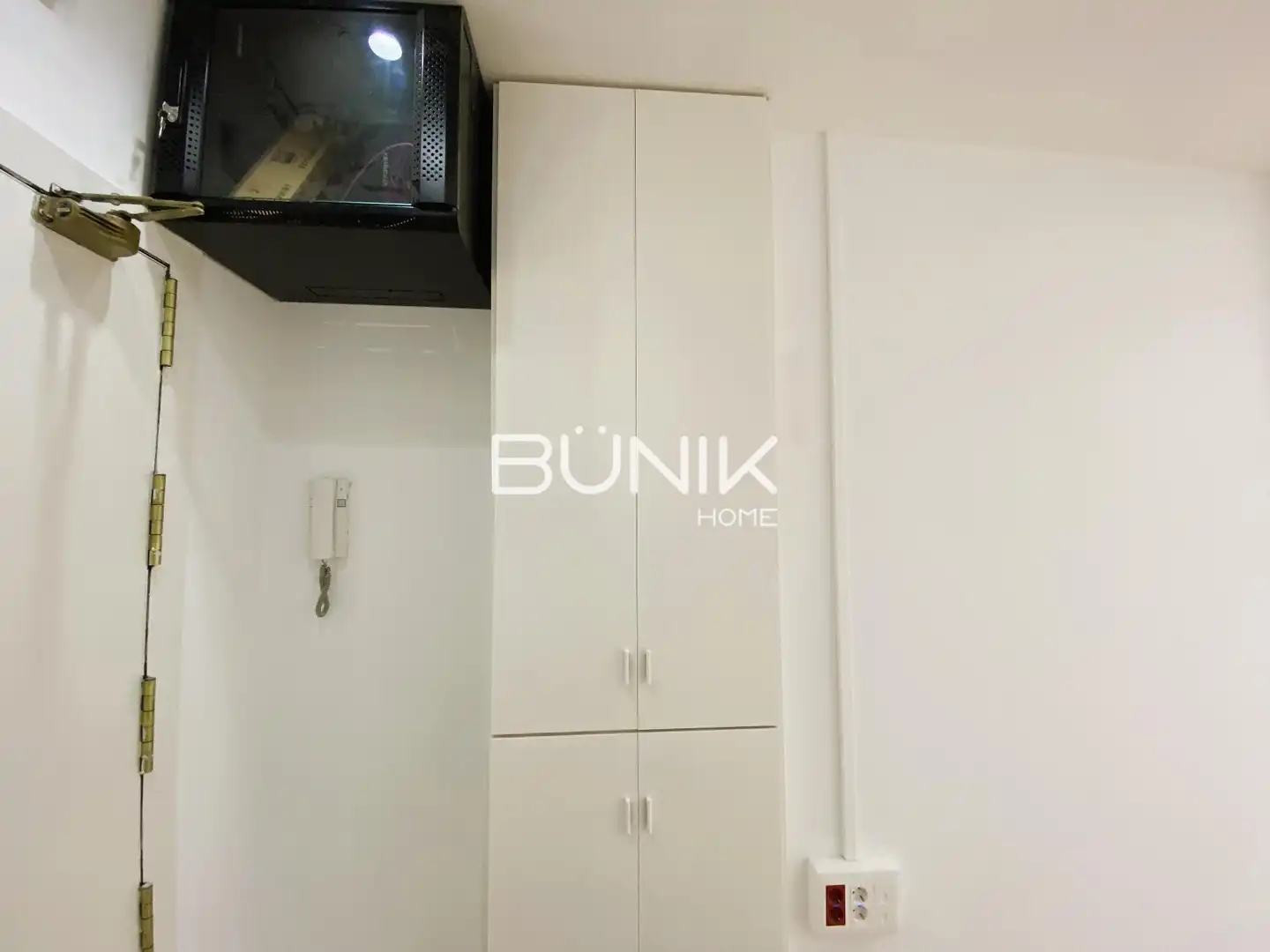 Bedroom of Office for rent in Barcelona  with Air Conditioner