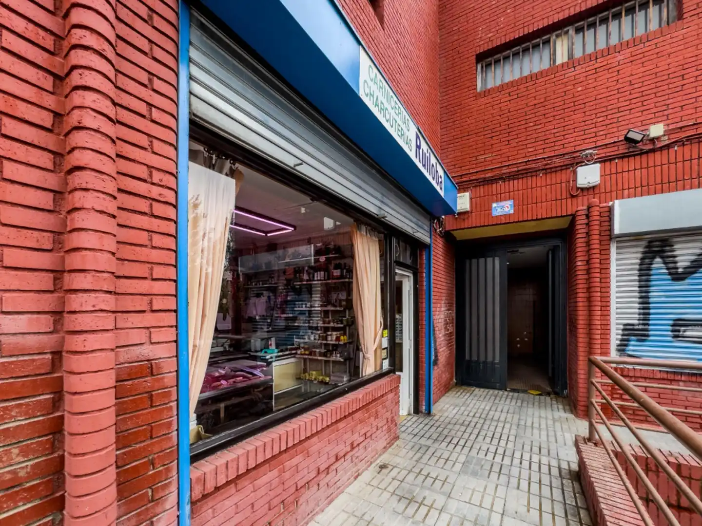 Business premises for sale in Calle CARDENAL HERRERA ORIA, imagen 2