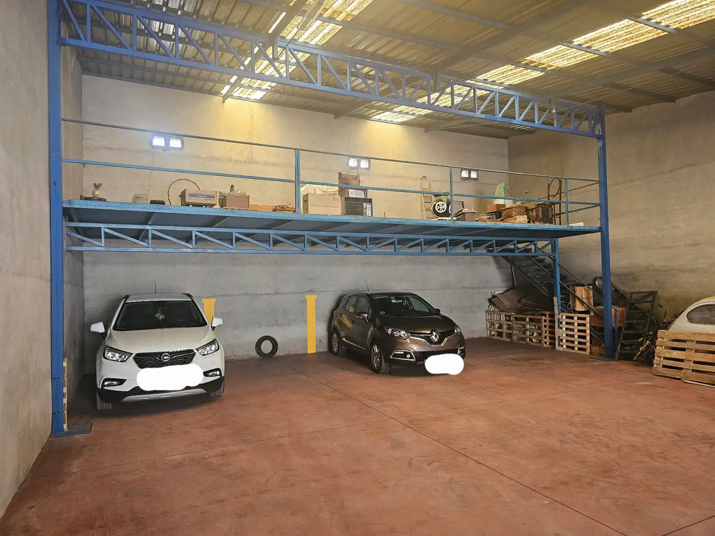 Parking of Industrial buildings for sale in Urda