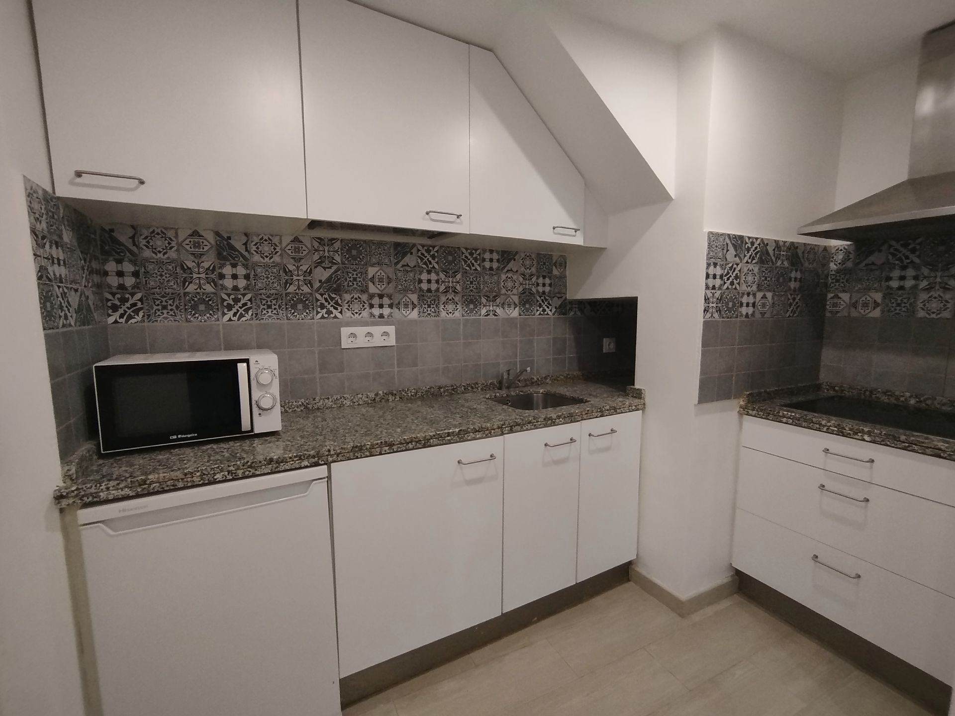 Cuina de Pis en venda en  Cádiz Capital amb Aire condicionat, Calefacció i Moblat