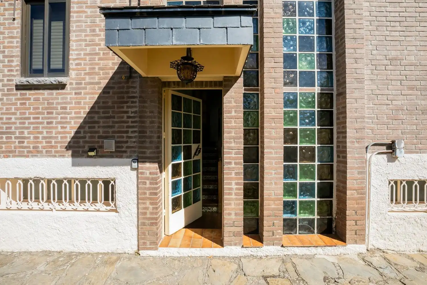 Vista exterior de Casa o xalet en venda en Jaca amb Calefacció, Jardí privat i Terrassa