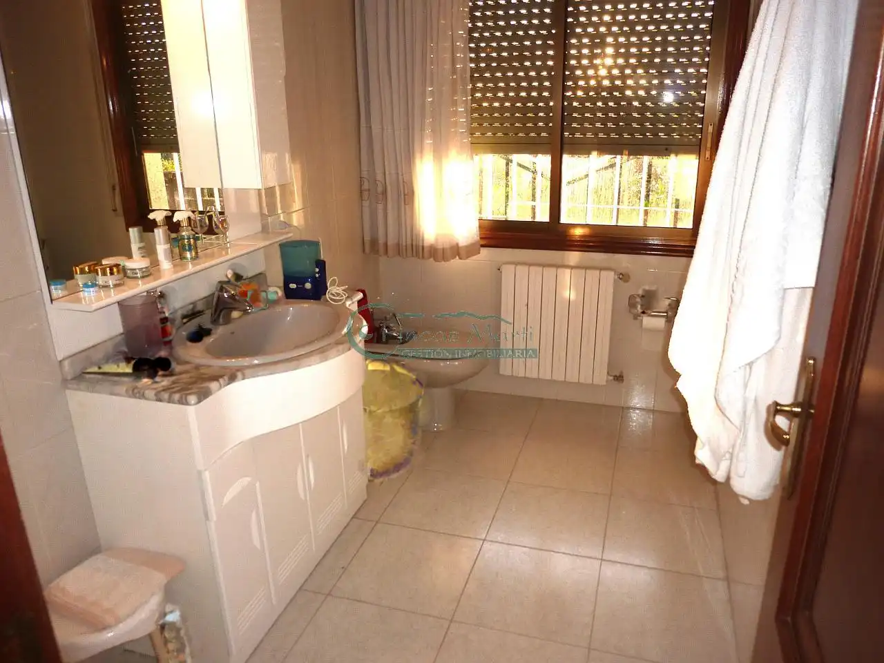 Bathroom of Houses for sale in Vigo   with Heating, Private garden and Parquet flooring