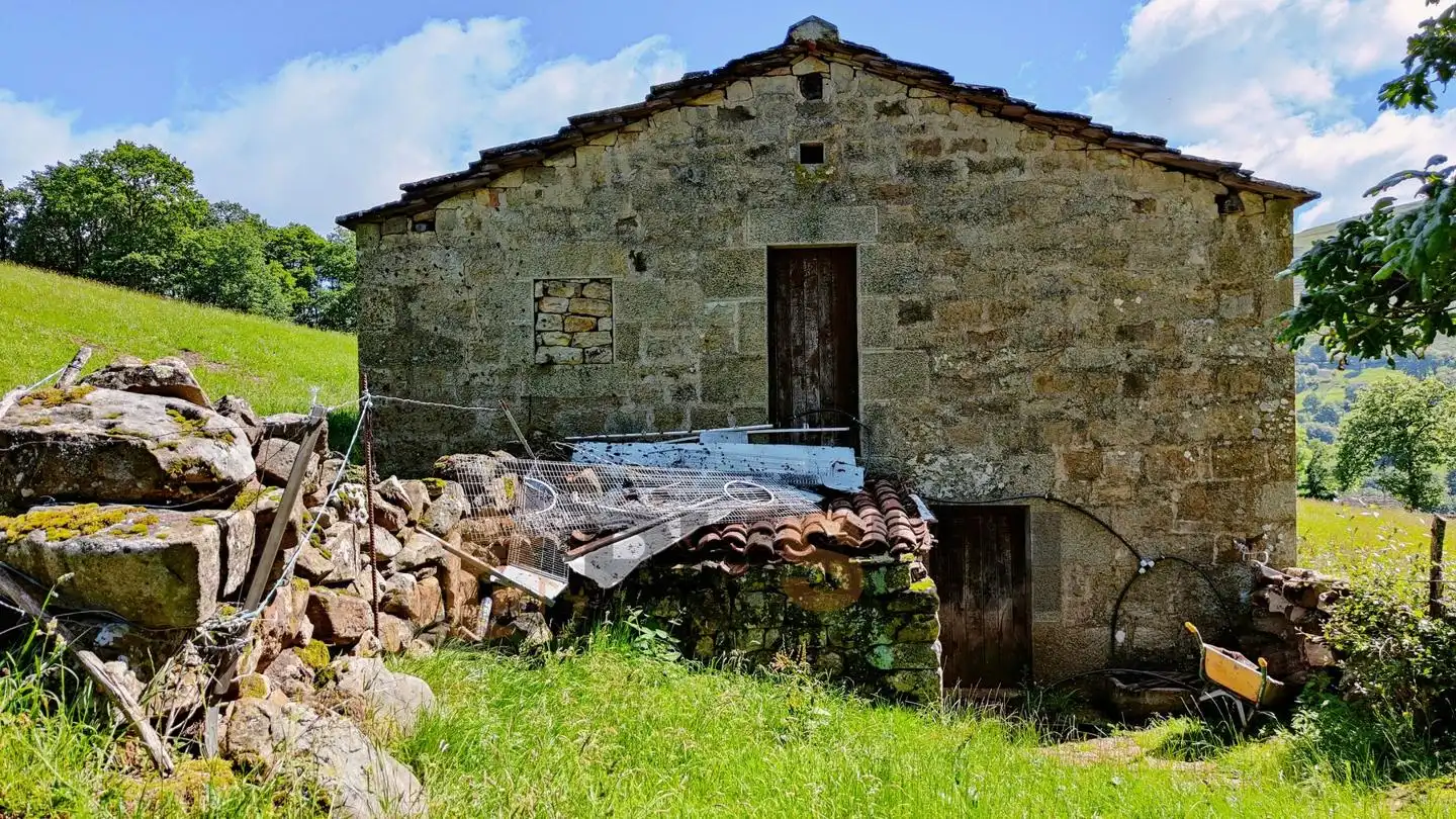 Casa rústica en venta en Vegaloscorrales, imagen 6