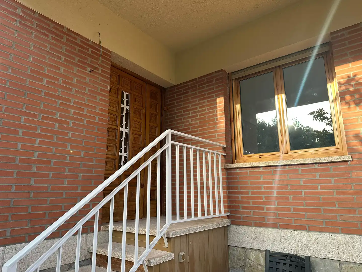 Vista exterior de Casa o xalet de lloguer en Cervelló amb Calefacció, Forn i TV