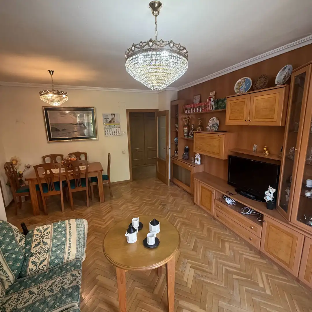 Sala de estar de Piso en venta en Madrid con Piscina comunitaria