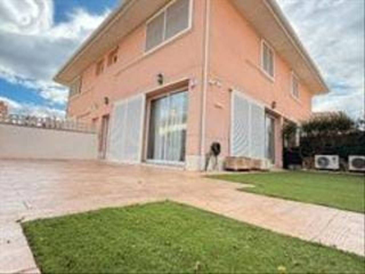 Exterior view of Single-family semi-detached for sale in Mont-roig del Camp  with Air Conditioner and Community pool