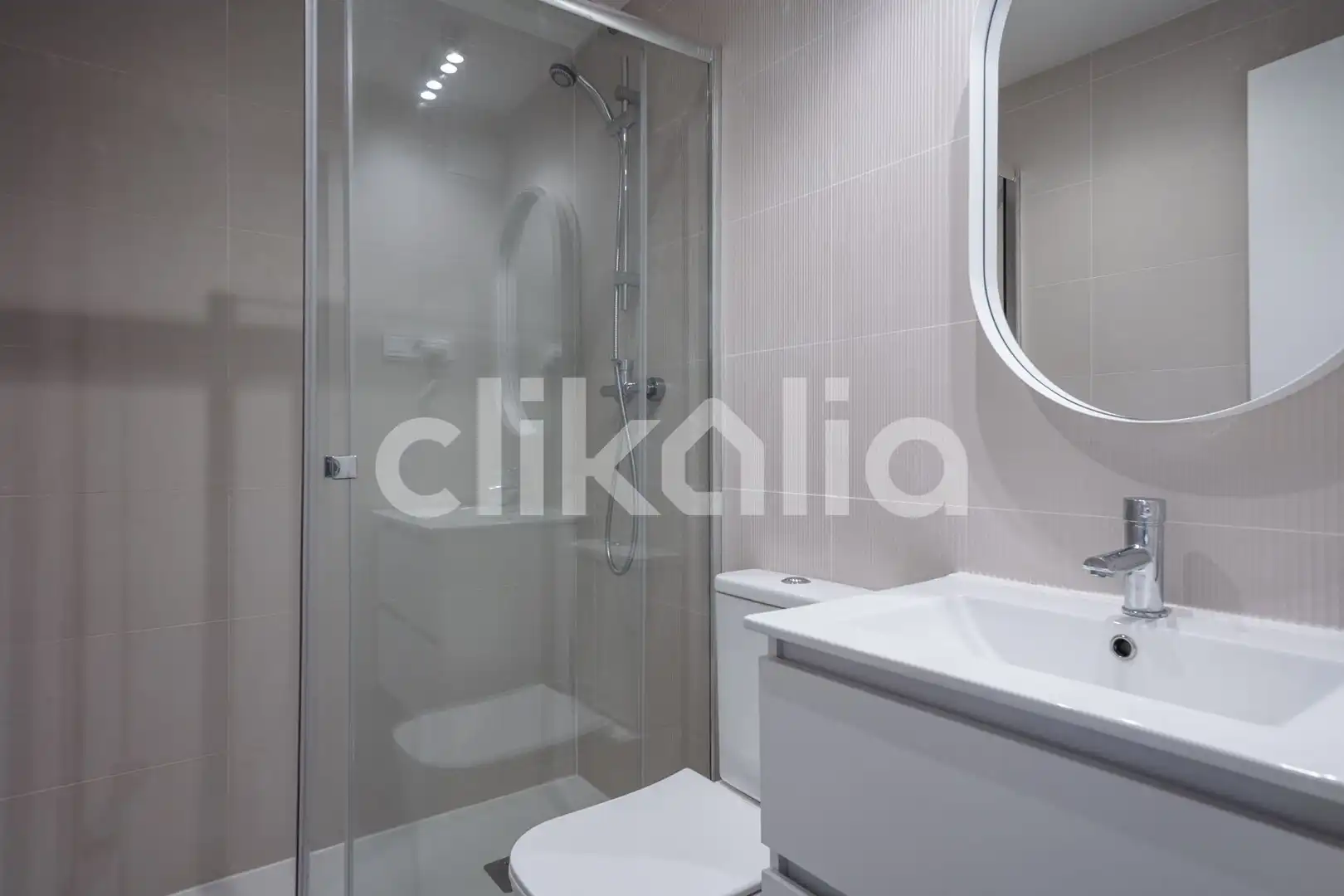Badezimmer von Wohnung zur Miete in Villaverde
