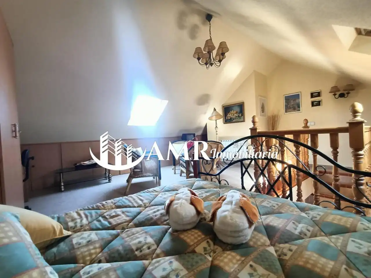 Schlafzimmer von Einfamilien-Reihenhaus zum Verkauf in Parla mit Klimaanlage, Heizung und Privatgarten