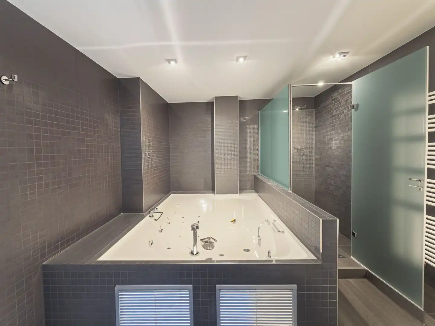 Baño de Piso en venta en Zaragoza con Aire acondicionado, Calefacción y Trastero