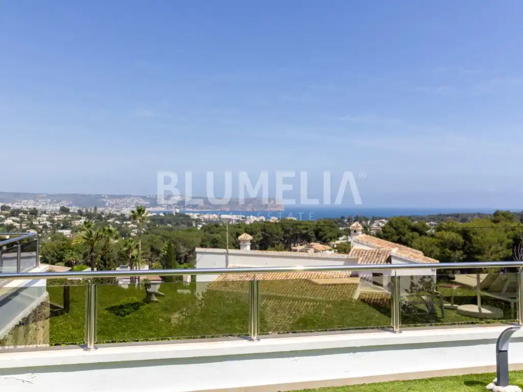 Vista exterior de Casa o xalet en venda en Jávea / Xàbia amb Aire condicionat, Calefacció i Jardí privat