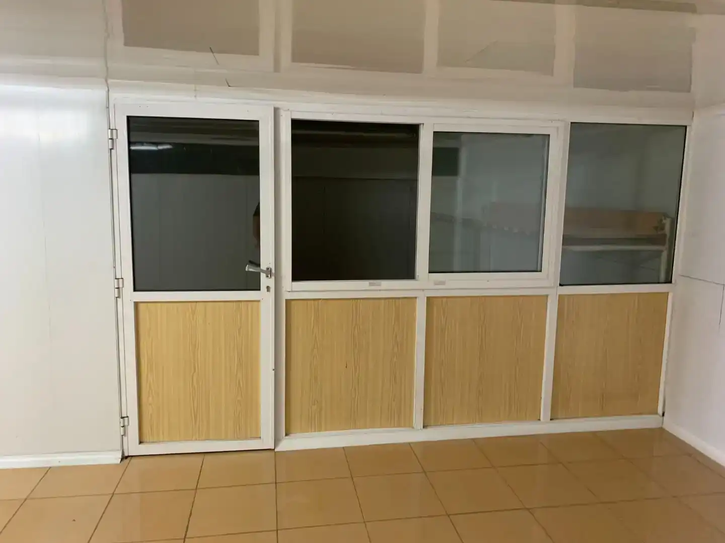 Fabrikhallen zur Miete in Bueu