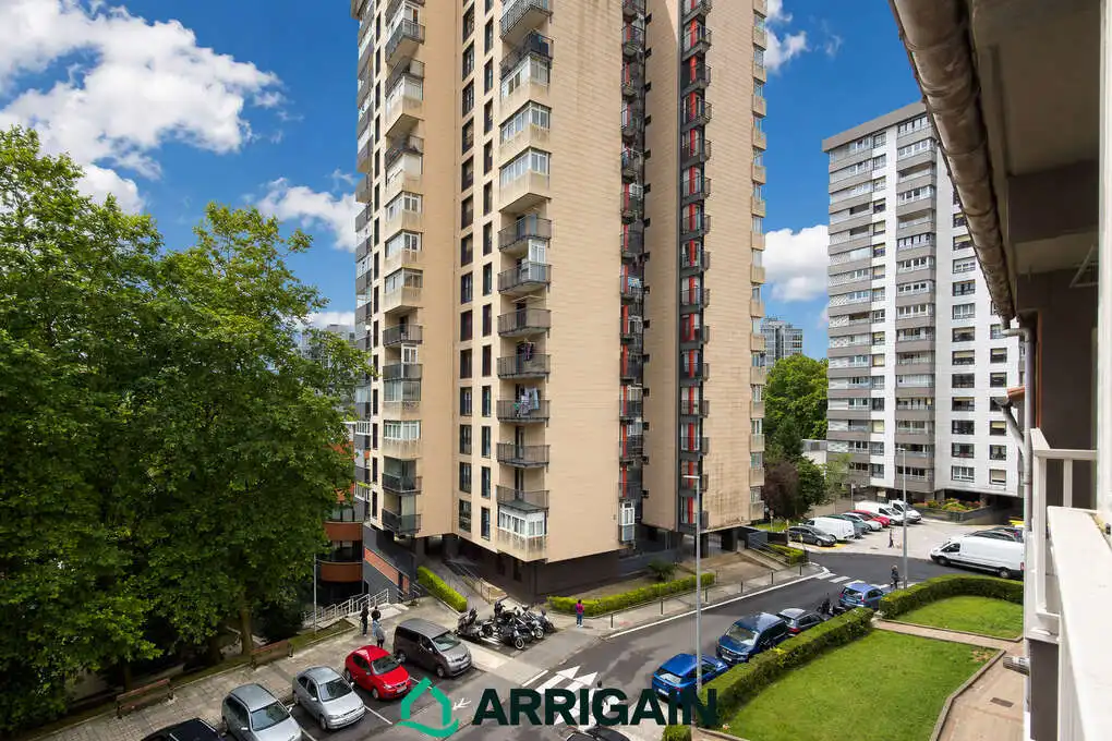 Vista exterior de Piso en venta en Donostia - San Sebastián  con Calefacción y Terraza