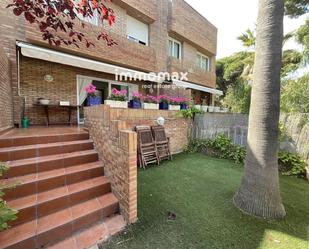 Jardí de Casa adosada en venda en Castelldefels amb Aire condicionat, Calefacció i Terrassa