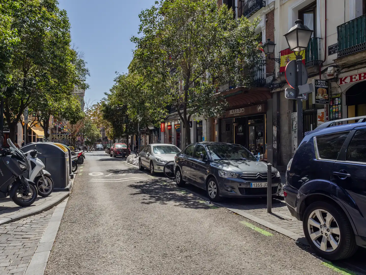 Vista exterior de Piso de alquiler en Madrid con Calefacción y Balcón