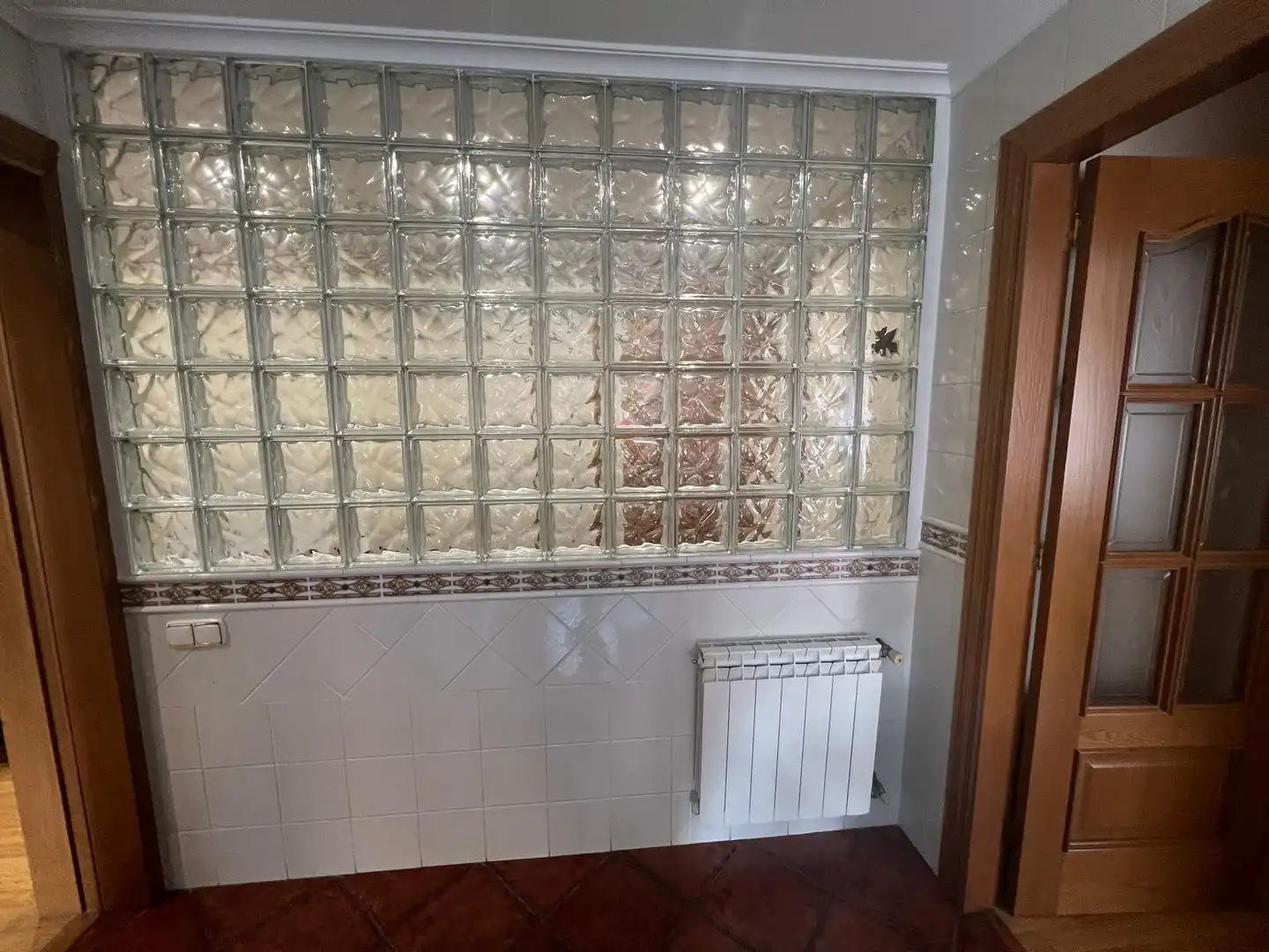 Bany de Pis en venda en Gijón  amb Parquet i Alarma