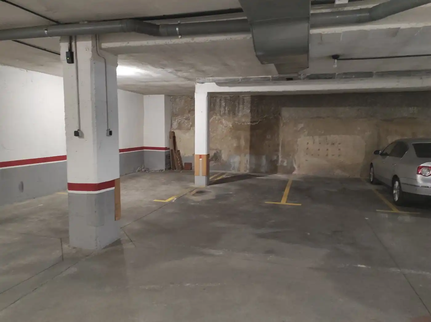 Parking of Duplexes for rent in León Capital   with Heating