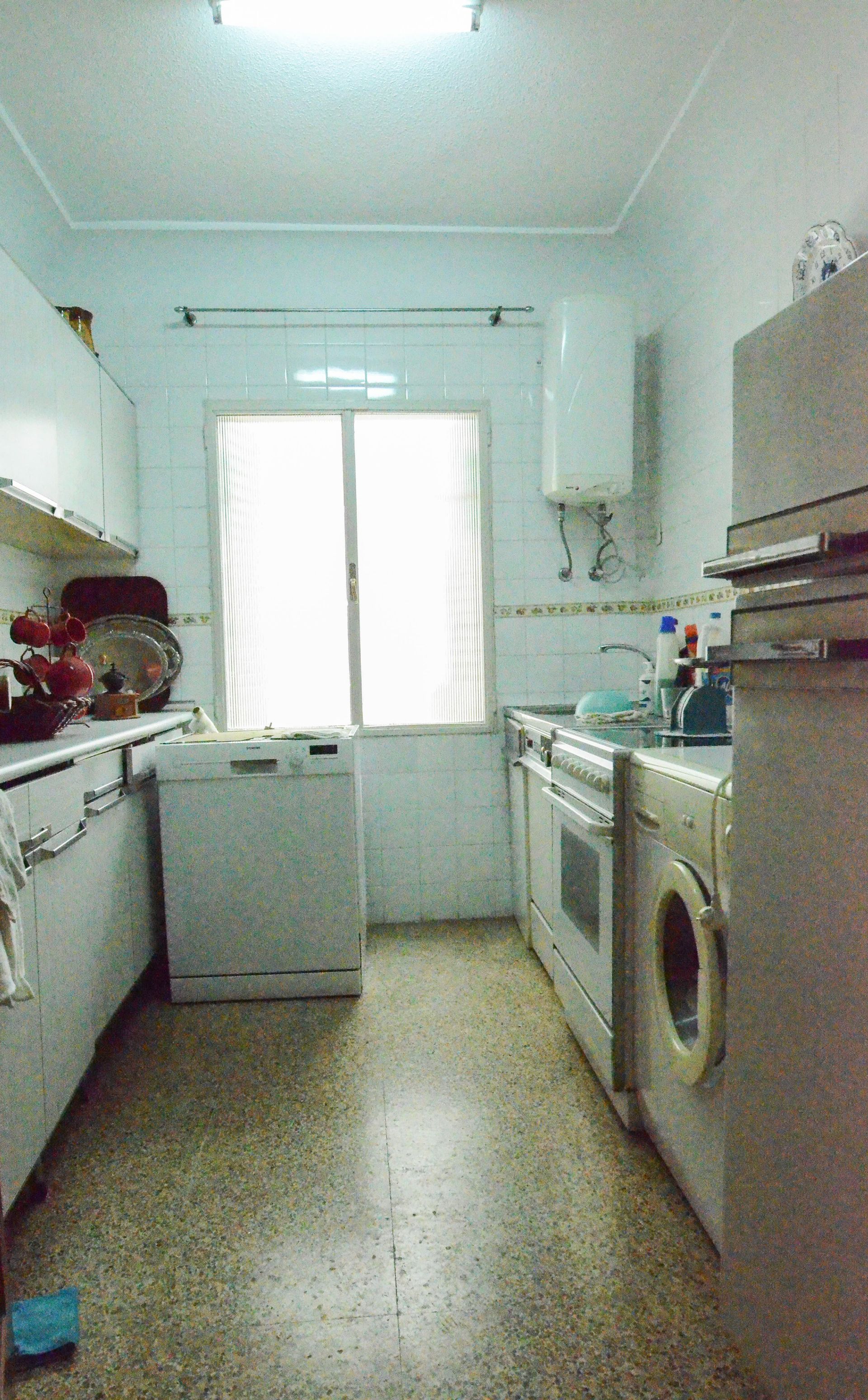Kitchen of Flat for sale in  Madrid Capital  with Heating