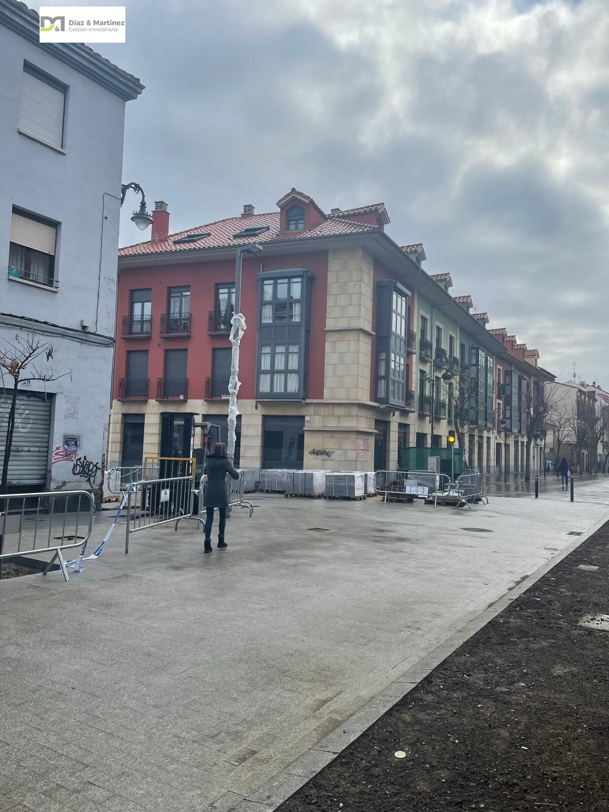 Vista exterior de Apartamento de alquiler en León Capital  con Parquet, Amueblado y Balcón