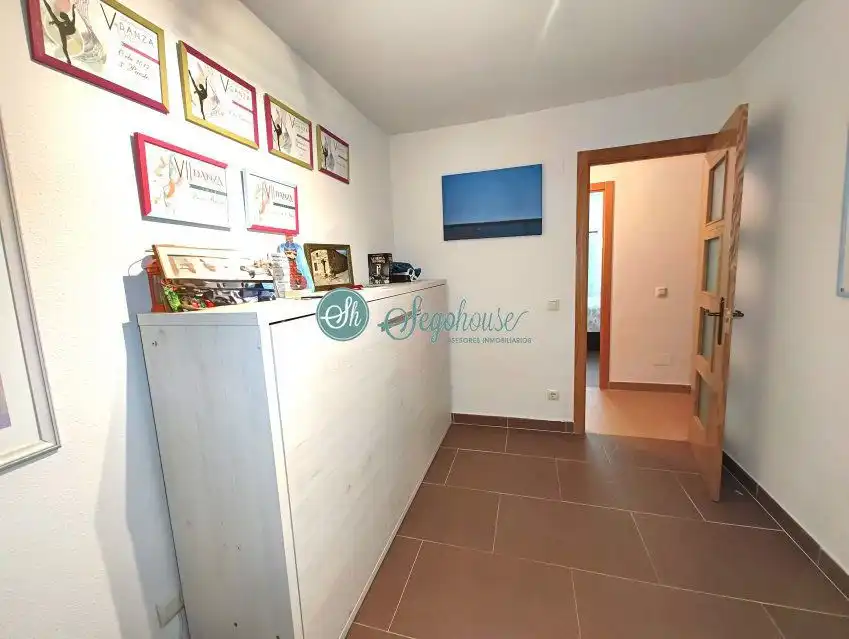 Piso en venta en Segovia con Calefacción, Terraza y Amueblado