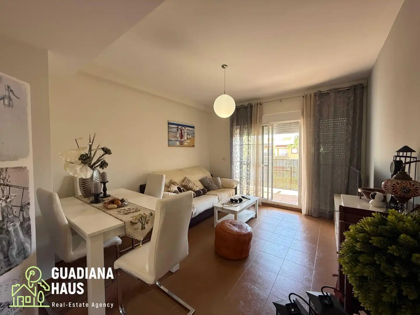 Sala d'estar de Apartament en venda en Ayamonte amb Aire condicionat, Calefacció i Jardí privat
