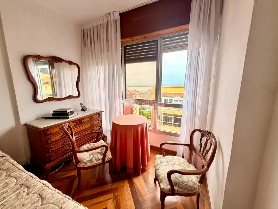 Habitación de Piso en venta en Santander con Calefacción y Parquet