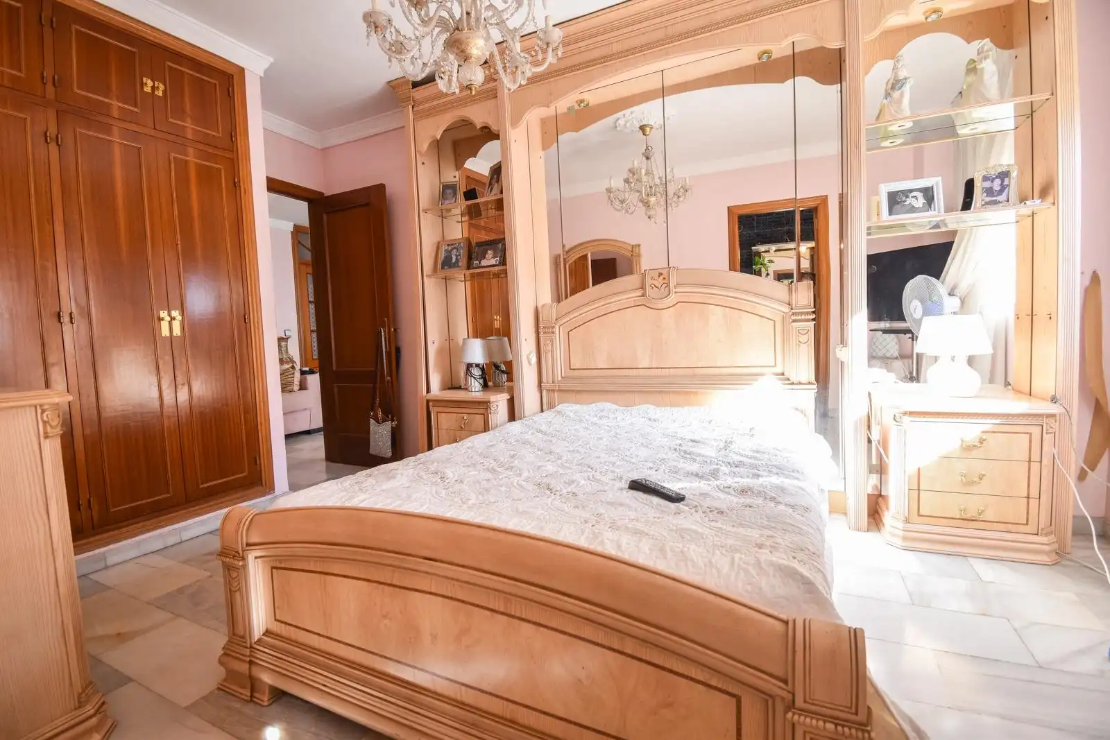 Habitación de Edificio en venta en Mijas