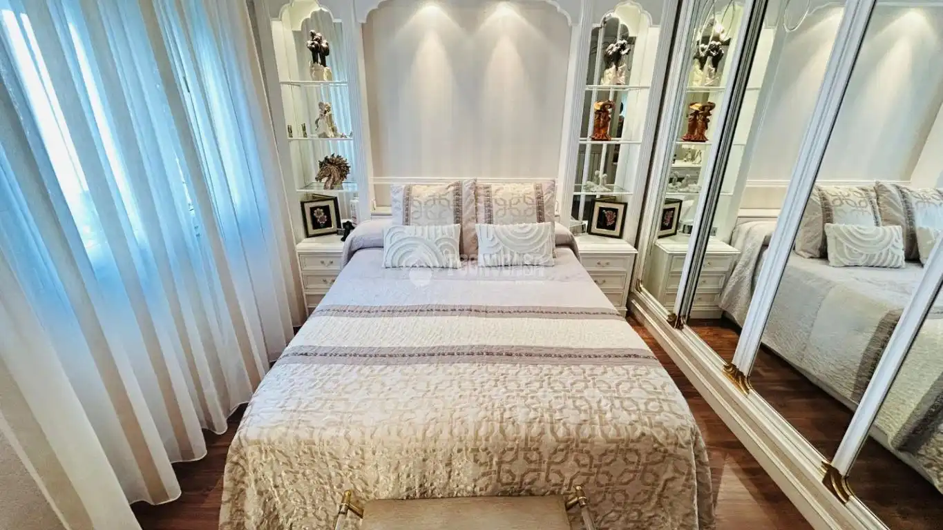 Habitación de Piso en venta en Madrid con Aire acondicionado, Calefacción y Jardín privado