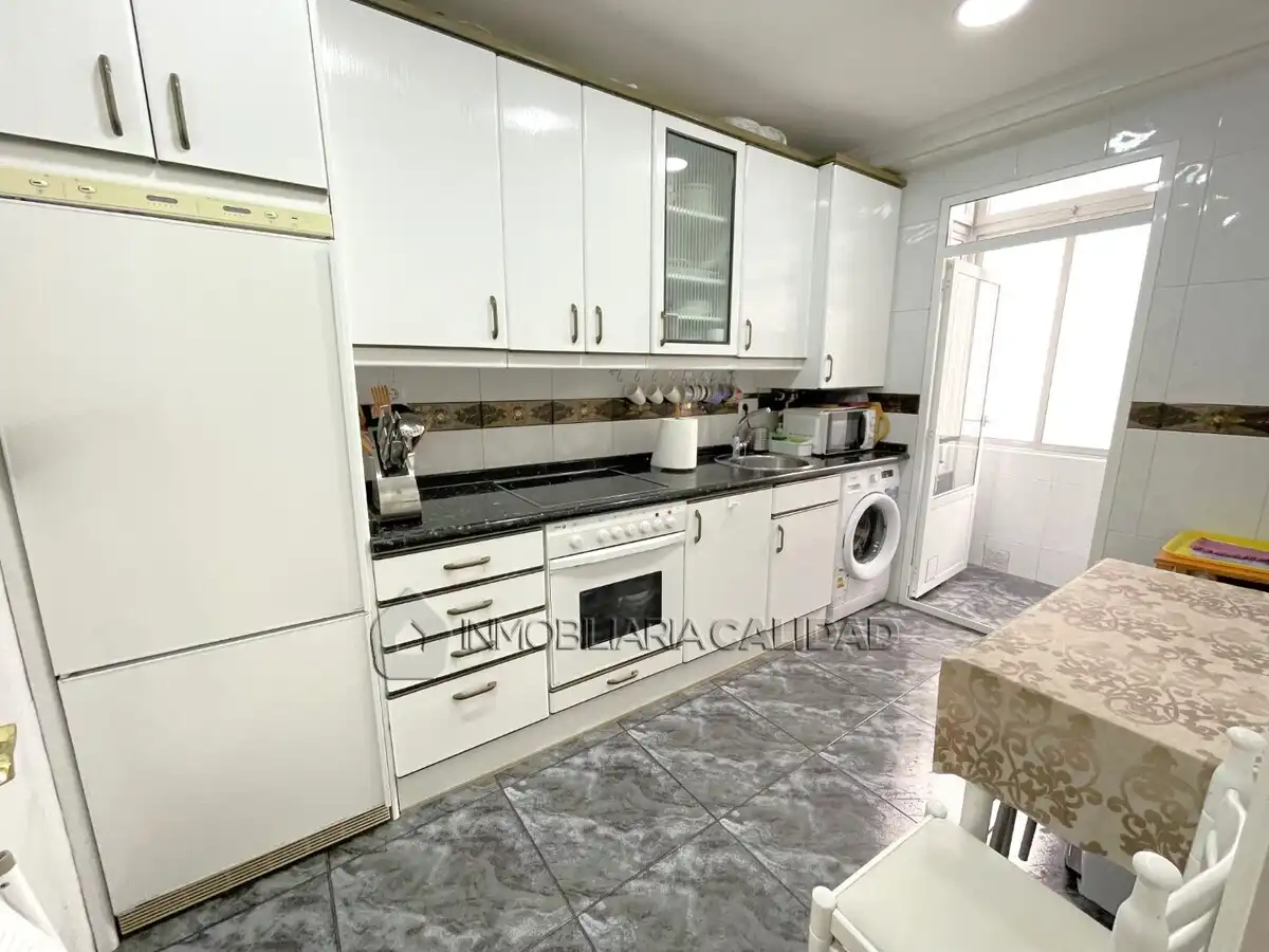 Kitchen of Flat for rent in Burgos  with Heating and Furnished