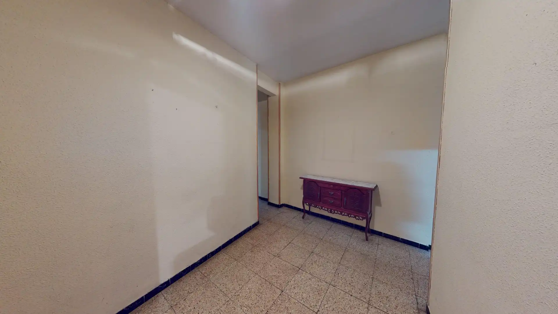Flat for sale in Alicante / Alacant  with Air Conditioner and Balcony